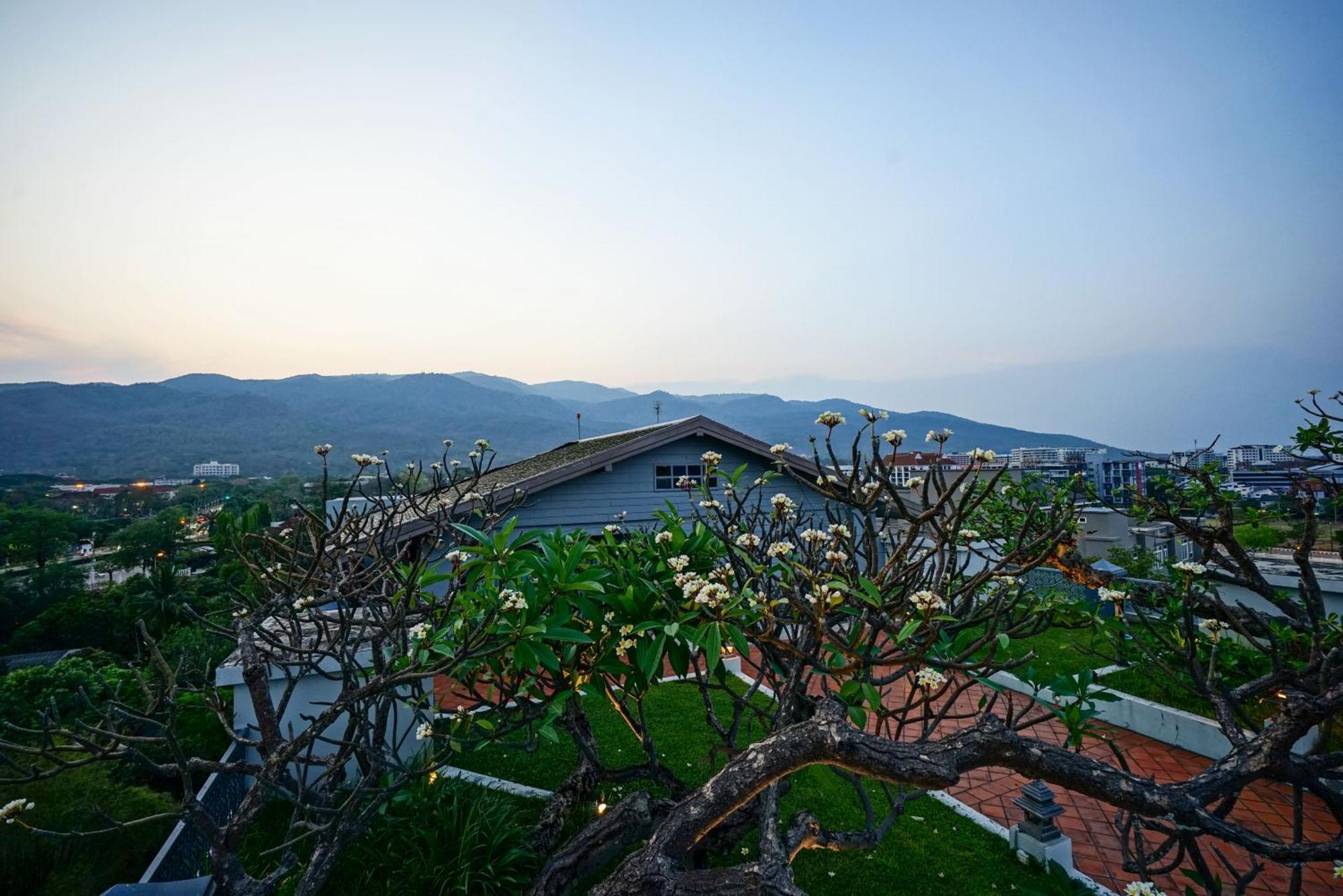 At Pingnakorn Nimman Hotel Chiang Mai Zewnętrze zdjęcie